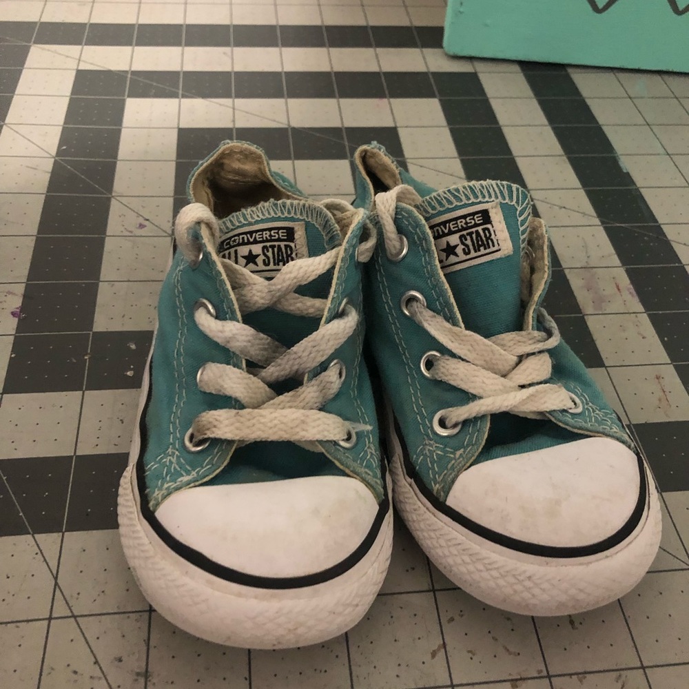 Mint converse
